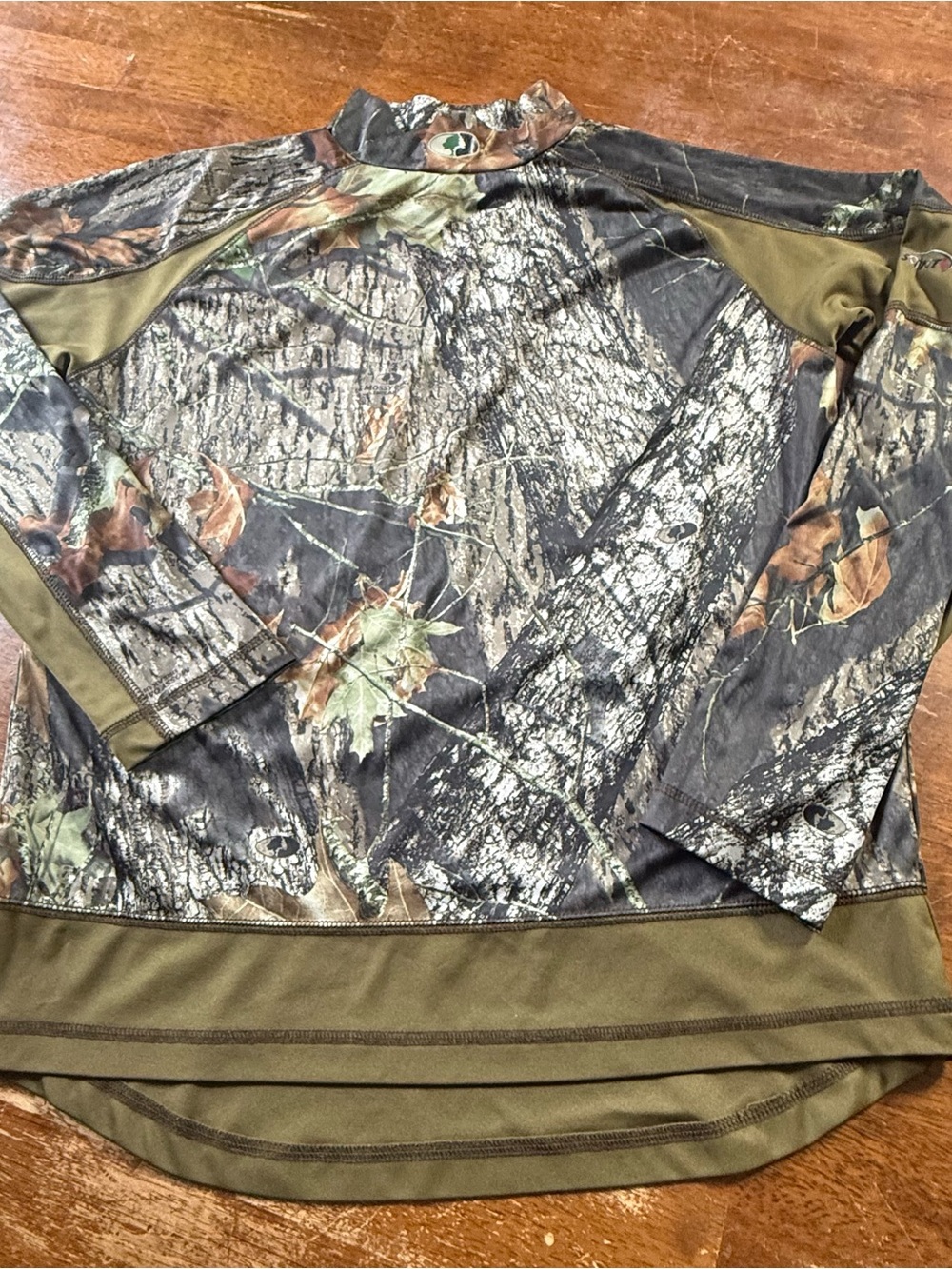Mossy Oak Realtree Camo Long-Sleeve Performance Top in Olive and Brown Medium